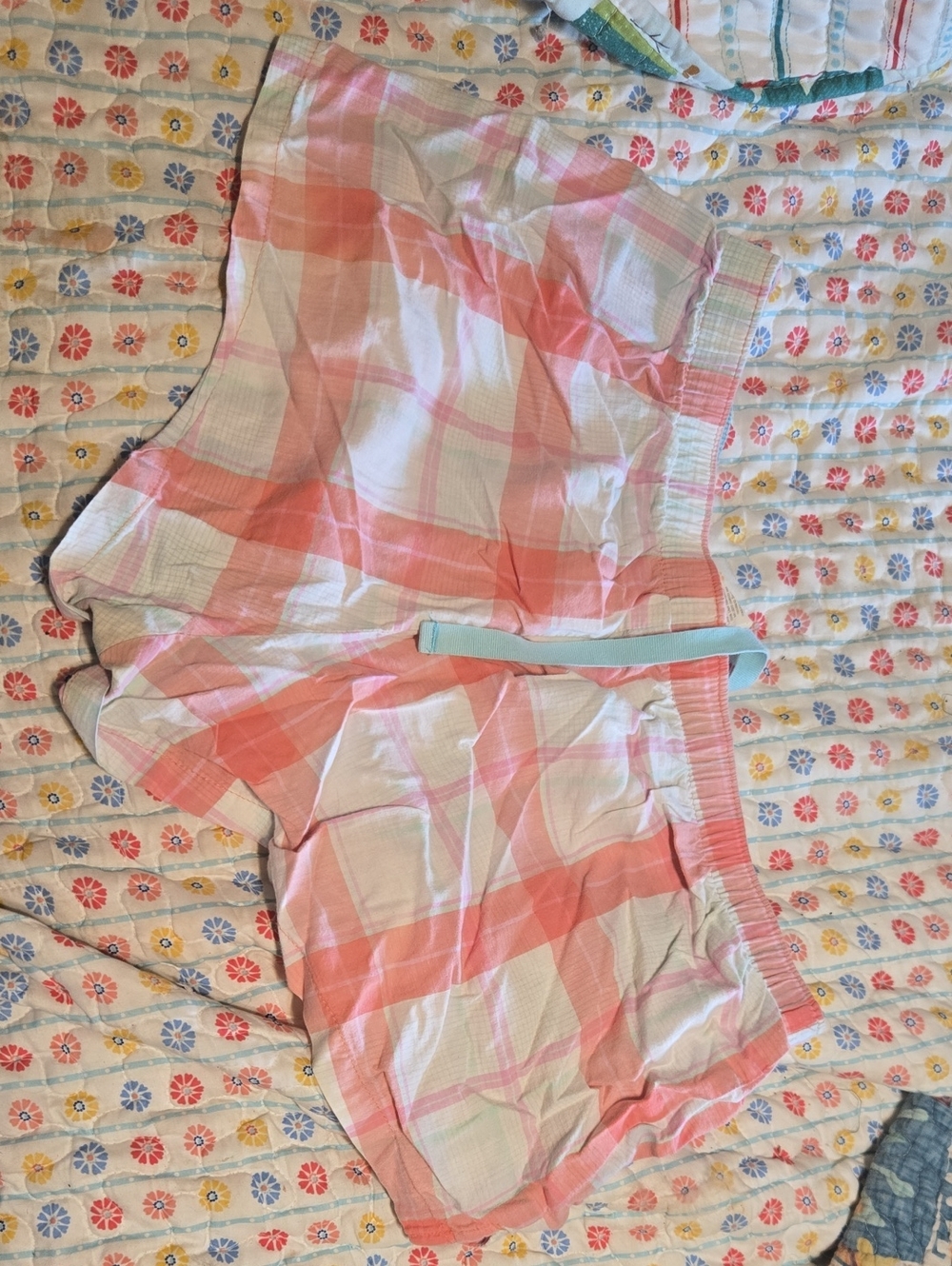 Women's Plaid Sleep Shorts - Pink/White